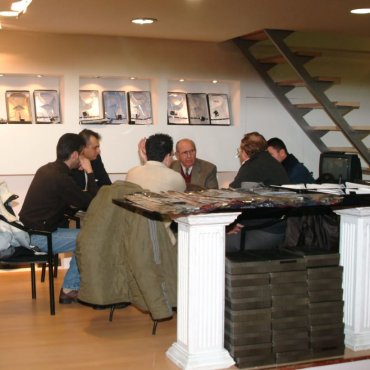 Fuarda Kumaşçılarla Toplantı